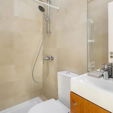 Whome Premium View 2-bed Great For R Workers & Families *